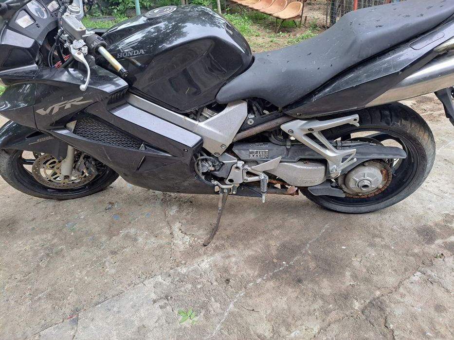 Piese honda vfr 800v-tech 2005