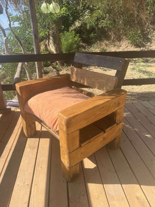 Стол -дървено кресло ръчна изработка