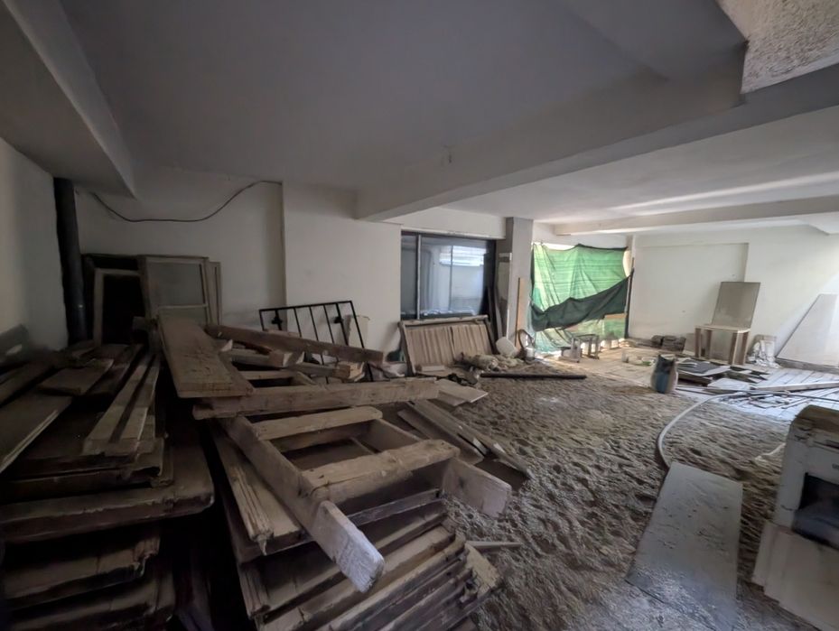 De vânzare 2 locuri de parcare și 2 camere tehnice(demisol)