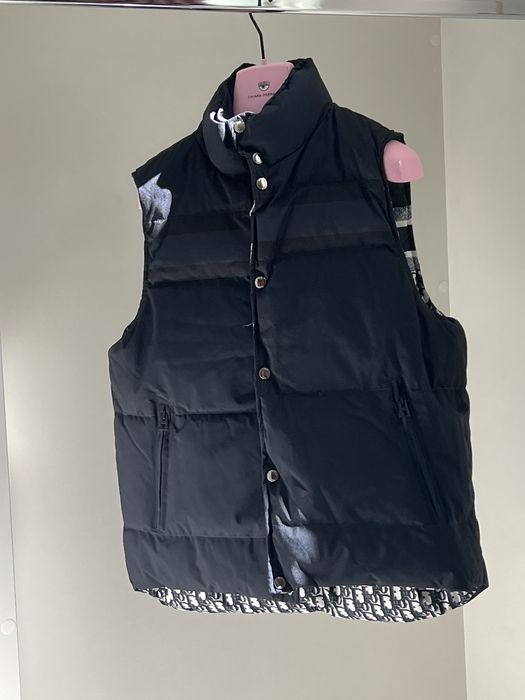 Продам жилет от Монклер люкс