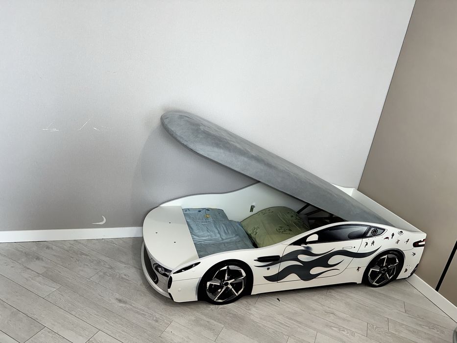 Продам машинка кровать