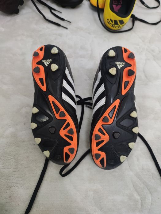 Естествена кожа Футболни бутонки Adidas р-р 31, 32, 33