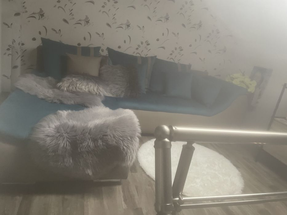 Canapea imitaie cu catifea , albastru cu imitatie maro