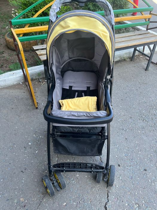 Продам прогулочную коляску