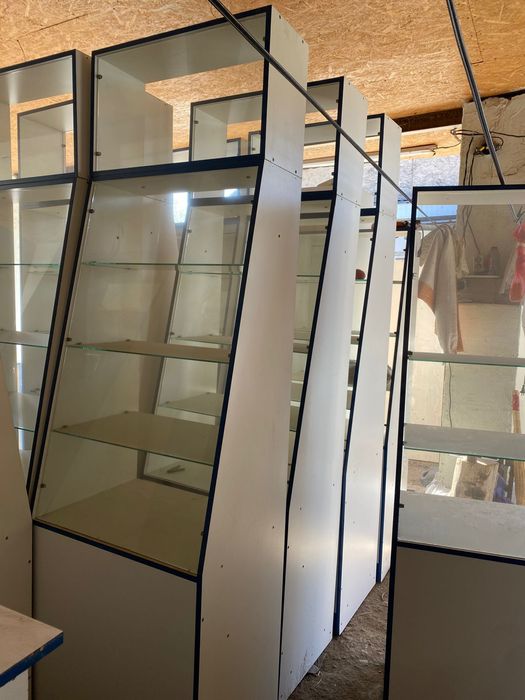 Продам мебели для аптеки