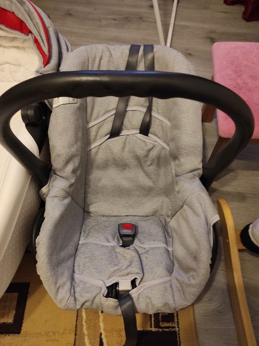 Vând cărucior 3 in 1