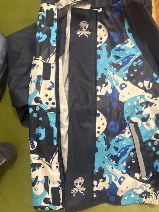 Детско яке и ботушки за дъжд