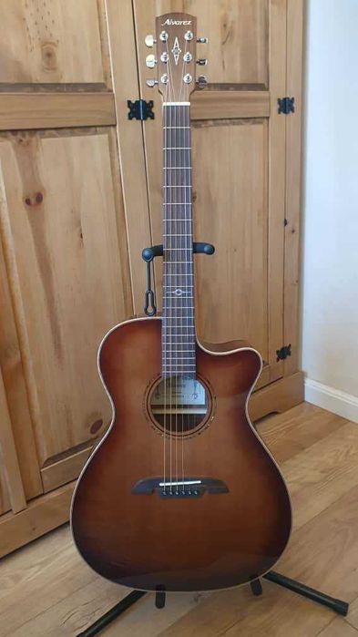 Chitara Electro-Acustica ALVAREZ AFA95CE Folk - OM