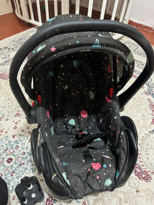 Продам новую автокреслу