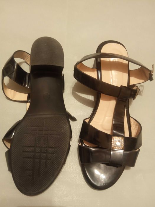 Босоножки 38размер.