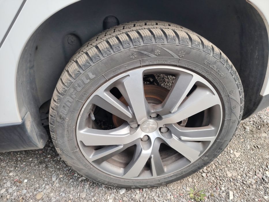 Лети джанти 17 цола със зимни гуми за Пежо / Peugeot