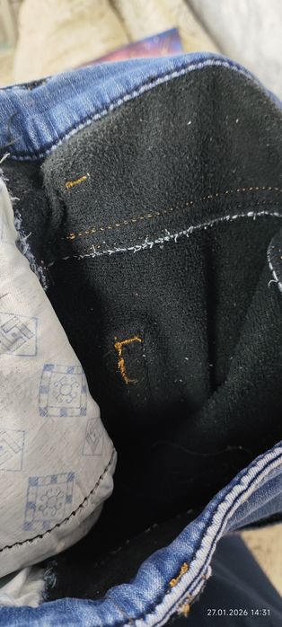 Продам джинсы утепленые на подростка