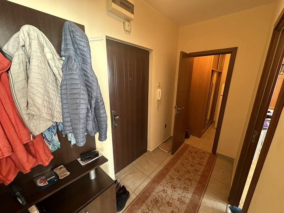 Продава се Двустаен апартамент в Бургас, Славейков - 43 кв.м за 1931 €/кв.м - Снимка #1