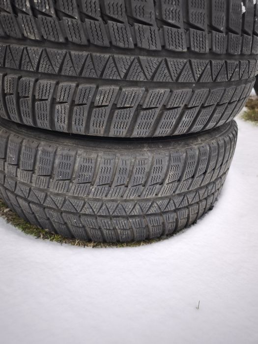 2 бр. Зимни Гуми 225/45/18 Дот1823