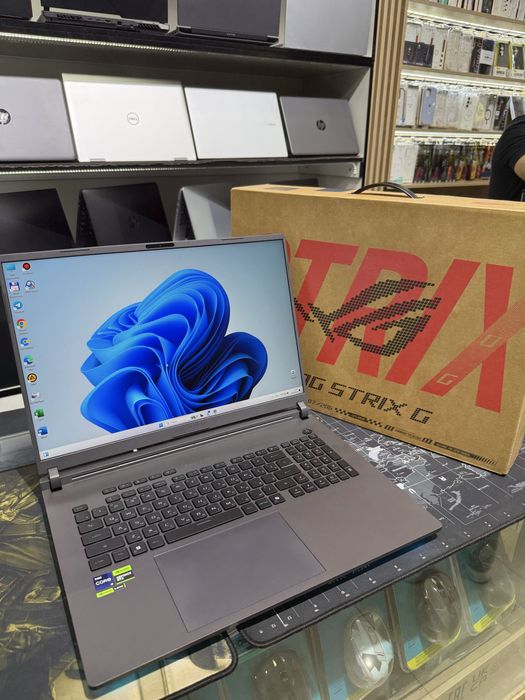 Asus Rog Strix G18 i9-14900HX/5060 8GB/18.0