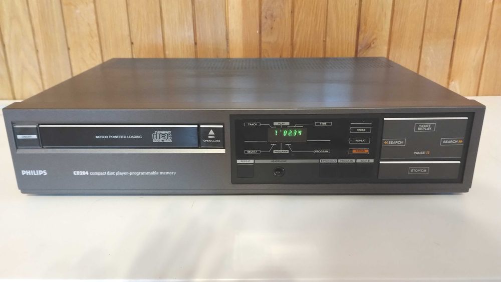 pt cd-uri audio un cd player Philips CD204