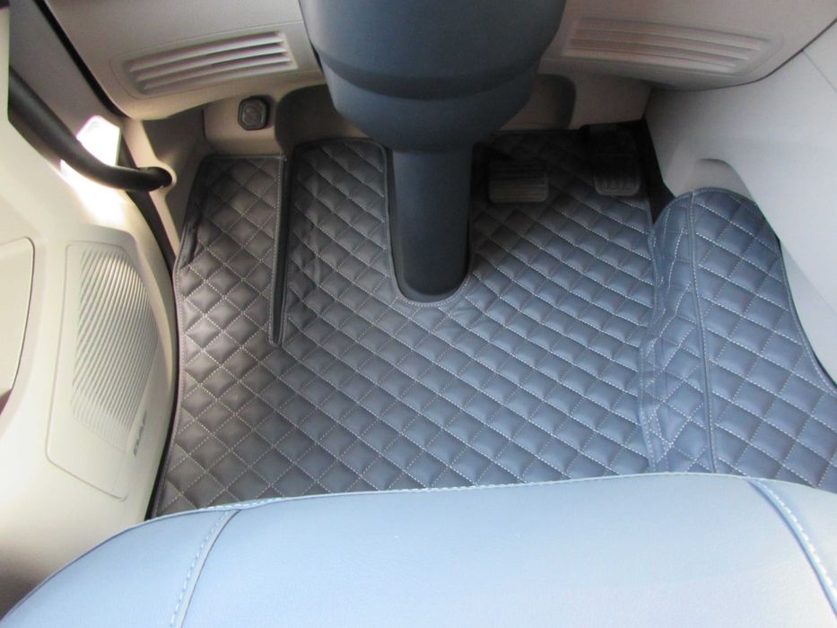 Стелки за камион Даф DAF XG 106 2021+ EURO 7 под 2 нива Еко кожа