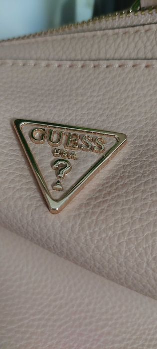 Дамска чанта GUESS