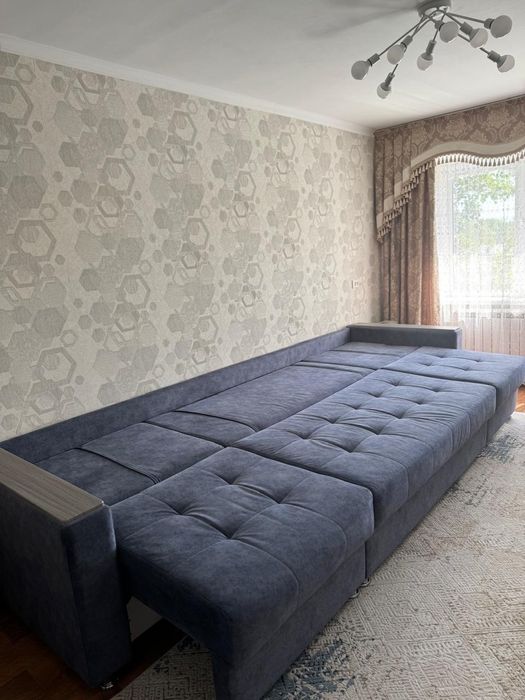 Срочно продам диван