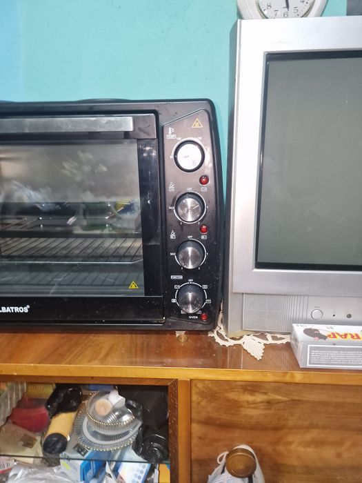 Cuptor electric Albatros cu plita și rotisor incap 2 pui 2 plite