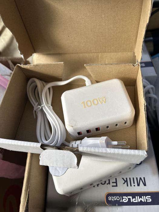 Супер бързо зарядно бързо зареждащ