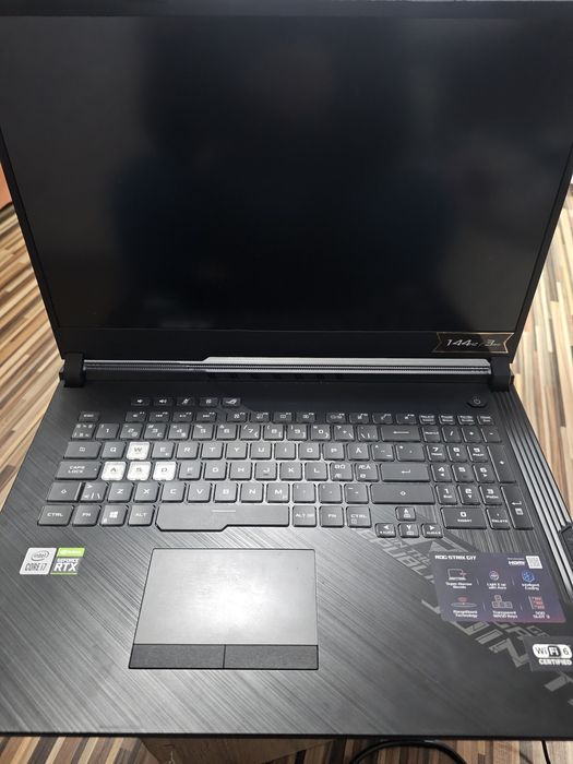 Laptop asus strix g712lws