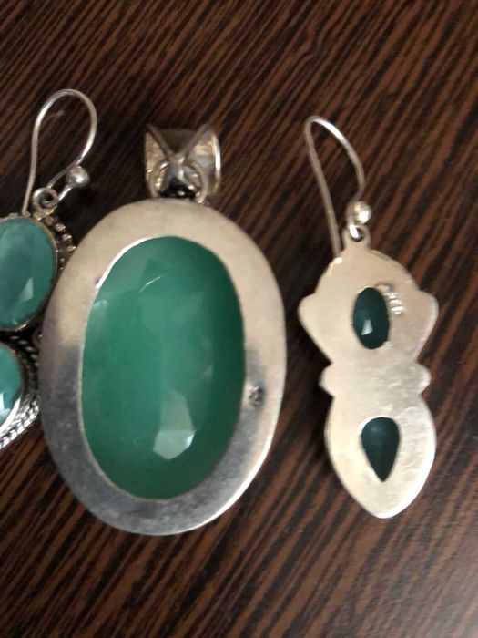 Set cercei și pandantiv din argint cu calcedonia verde, India