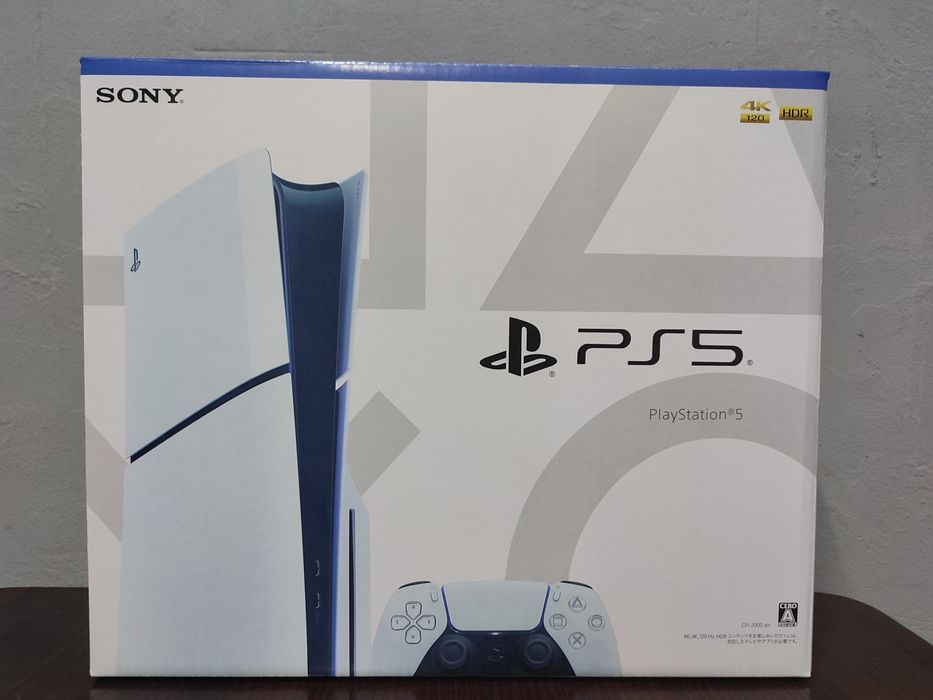 Play station 5  slim ps 5 slim