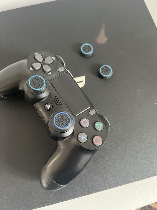 Ps 4 pro jocuri incluse
