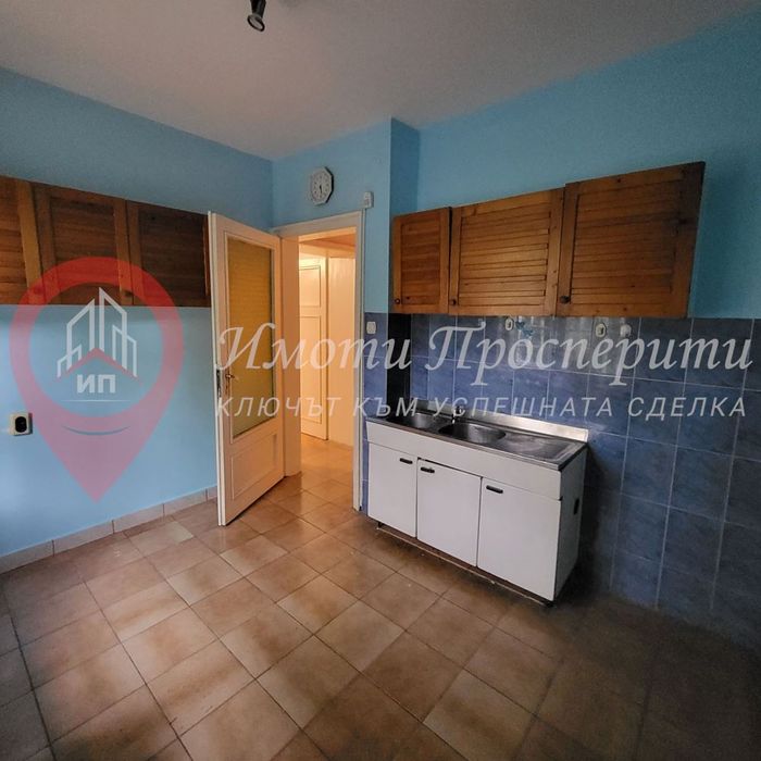 Дава се под наем Двустаен апартамент в София, Лозенец - 70 кв.м за 490 € - Снимка #4