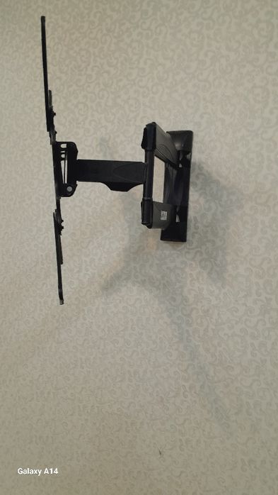 Кронштейн на телевизор