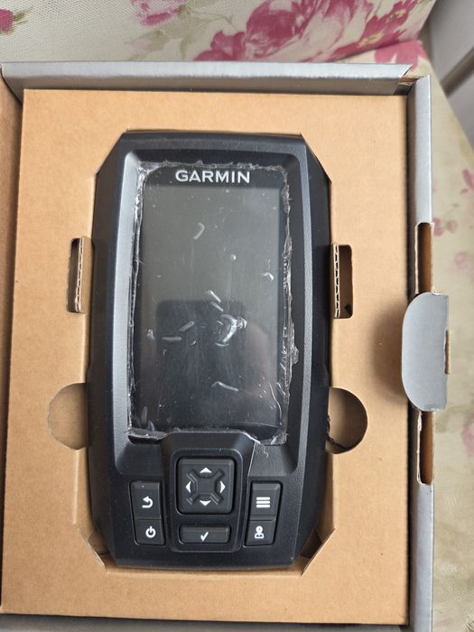 Эхолот  GARMIN 4 plus