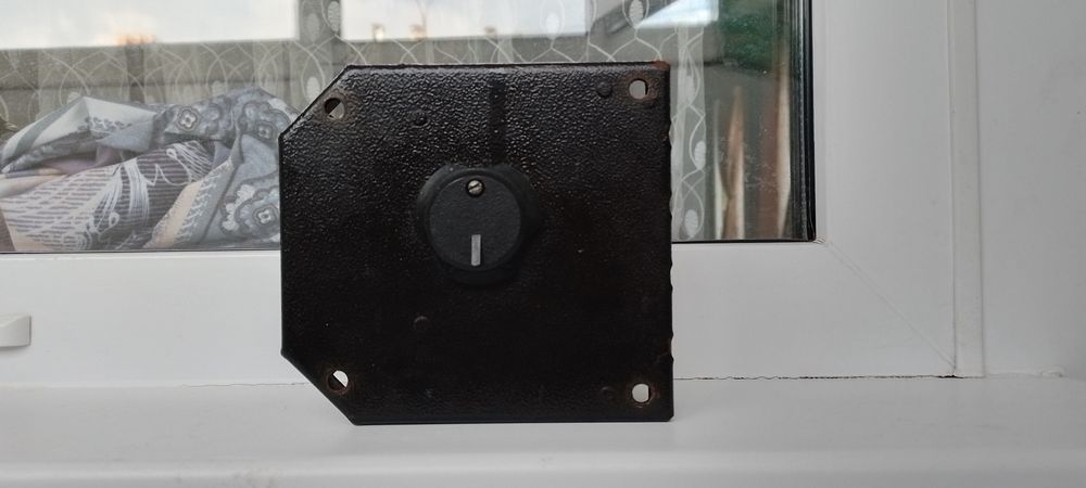 Продам замок наружный