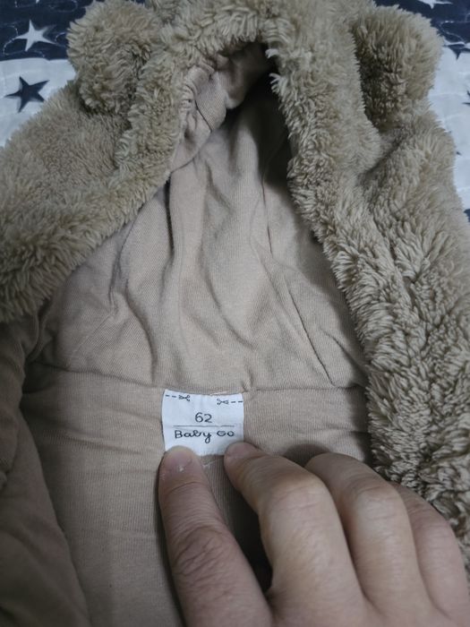 Продам тёплый комбинезон для малыша