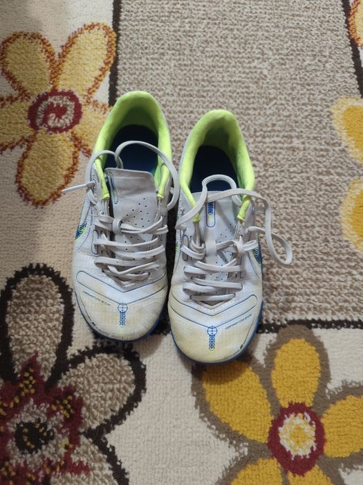 Ghete fotbal Nike, măsura 31