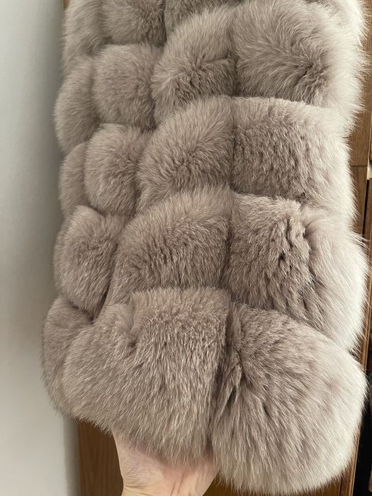 Vesta blana naturala de vulpe Carolina Design