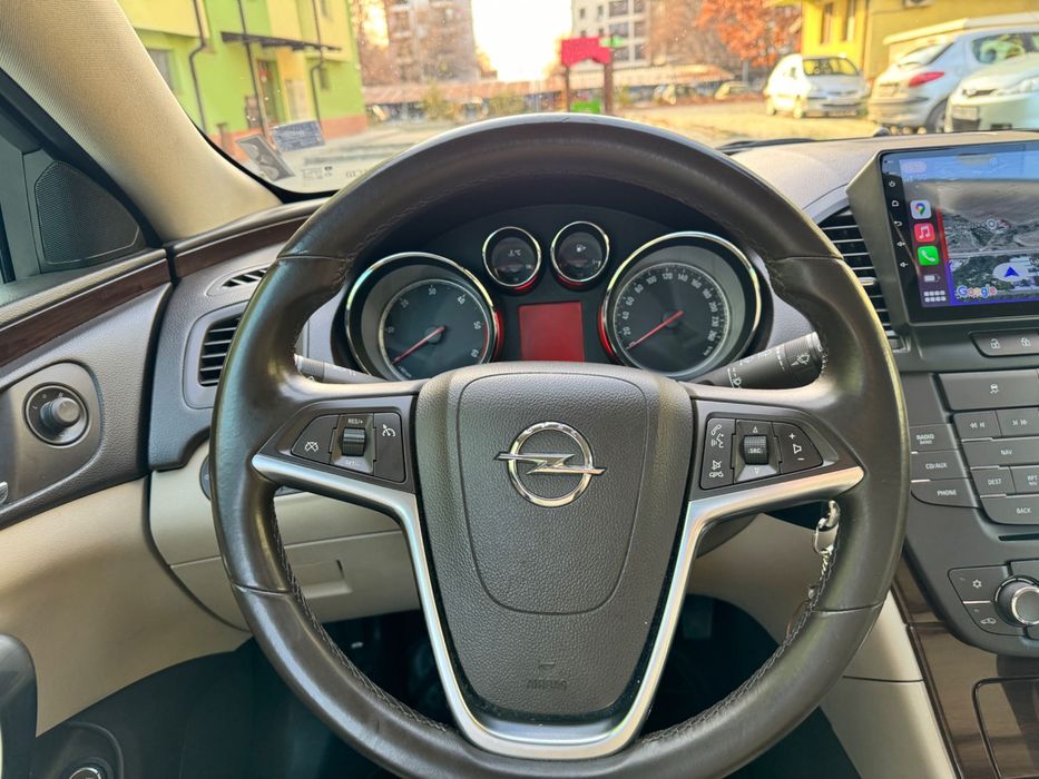 Opel Insignia 131 к.с 2011 diesel