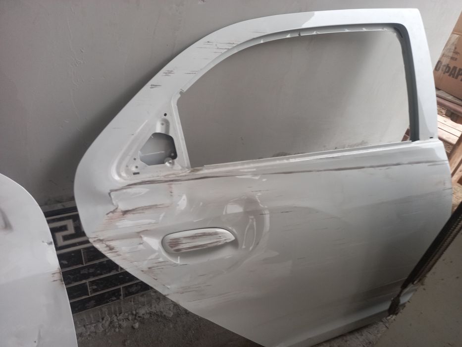 Coblt  eshigi oldi va orqa