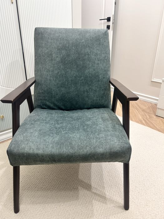 Винтажные кресла и столик