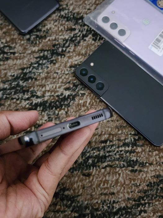 Samsung  S22 5G 8/256gb