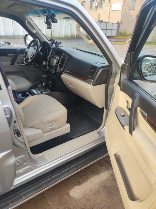 Продам Мицубиси поджеро