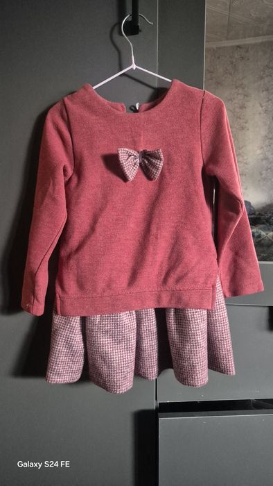 Платье каждое по 2500