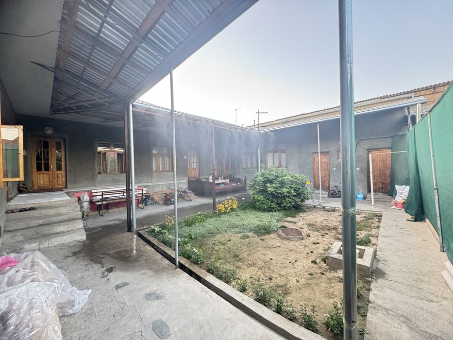 Uy sotiladi  sro’chna kelshtrlgan narxda