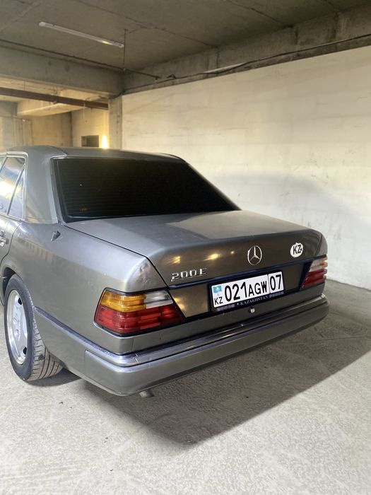 Продам мерс 124 Е200 плита матор 2.0 обьем.