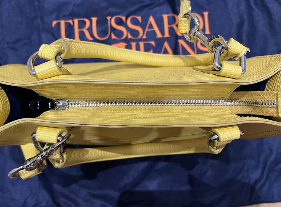 Жълта чанта Trussardi