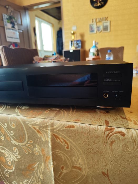 Cd плеър Yamaha CDX-870
