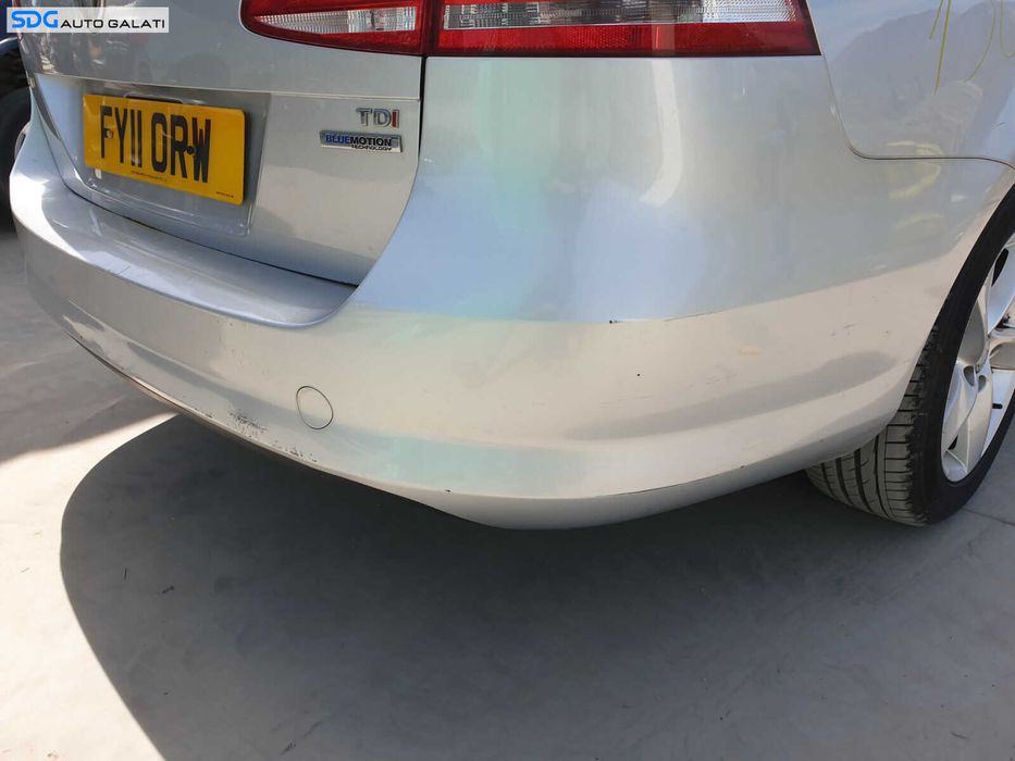 Bara Spoiler Spate cu Imperfectiune Volkswagen Passat B7 Break Combi 2010 - 2015 Culoare Argintiu LA7W [K3745]