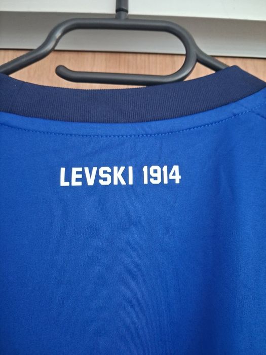 Титулярната фланелка АДИДАС на ПФК "Левски" 1914