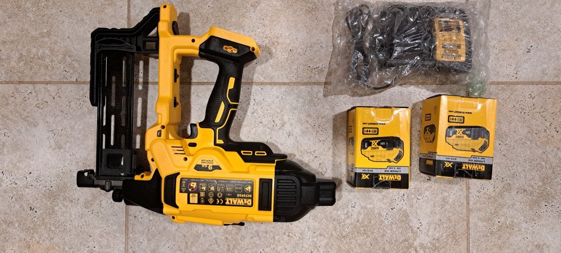 Dewalt dcfs950 hot sale