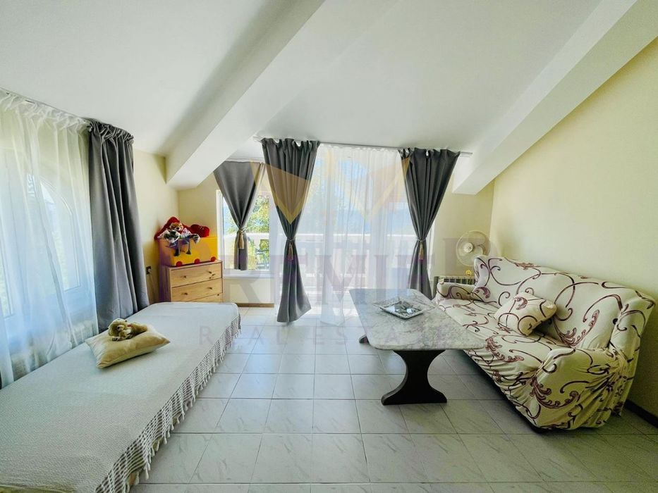 Продава се Къща в Варна, Бриз - 635 кв.м за 1071 €/кв.м - Снимка #12